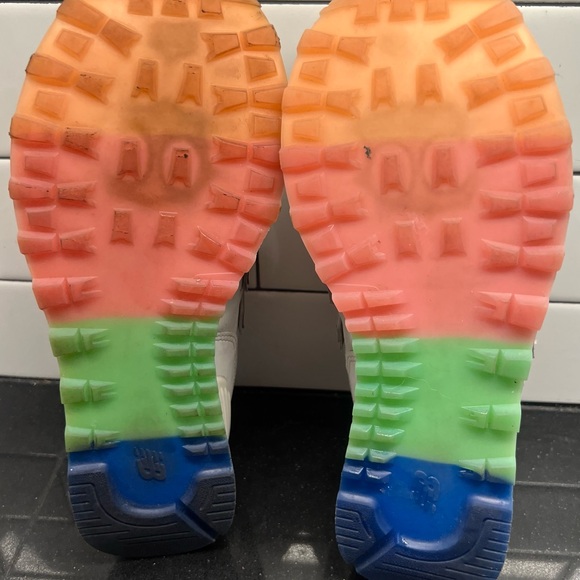 New Balance 574 Classic Shoes Sneakers WL574SOL Size 7.5 B - Picture 9 of 9